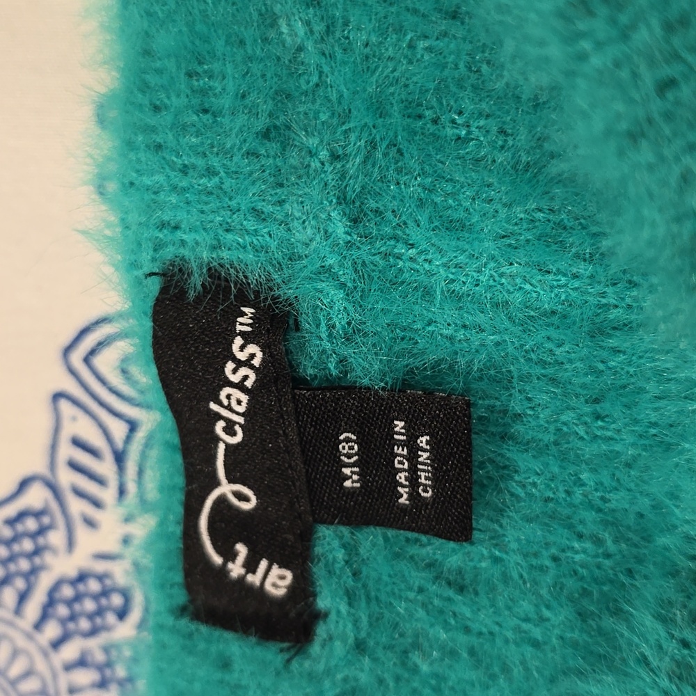 ❤️10/$13 New art class fuzzy skirt - Picture 3 of 3